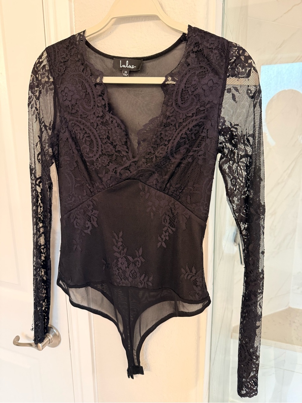 Lulu's Black Lace V‑Neck Long Sleeve Bodysuit